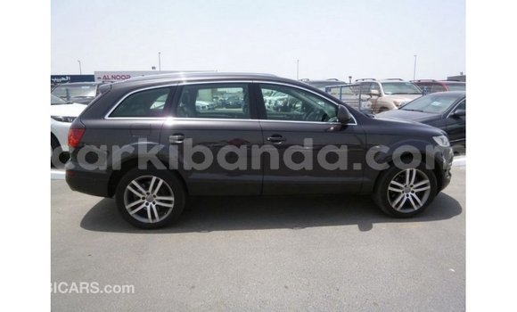 Gura Imported Audi Q7 Black Imodoka i Import - Dubai mu Uganda Gura Imported Audi Q7 Black Imodoka i Import - Dubai mu Uganda