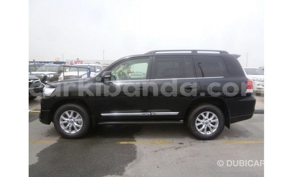 Nunua Imported Toyota Land Cruiser Nyeusi Gari ndani ya Import - Dubai nchini Uganda Nunua Imported Toyota Land Cruiser Nyeusi Gari ndani ya Import - Dubai nchini Uganda