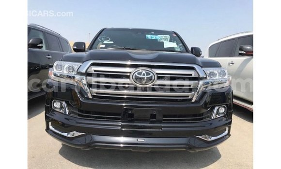 Gura Imported Toyota Land Cruiser Black Imodoka i Import - Dubai mu Uganda Gura Imported Toyota Land Cruiser Black Imodoka i Import - Dubai mu Uganda