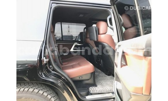 Gura Imported Toyota Land Cruiser Black Imodoka i Import - Dubai mu Uganda Gura Imported Toyota Land Cruiser Black Imodoka i Import - Dubai mu Uganda