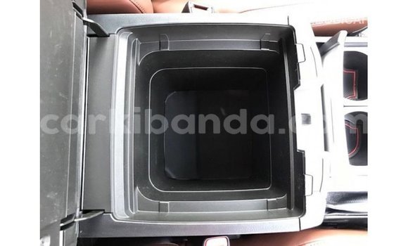 Gura Imported Toyota Land Cruiser Black Imodoka i Import - Dubai mu Uganda Gura Imported Toyota Land Cruiser Black Imodoka i Import - Dubai mu Uganda