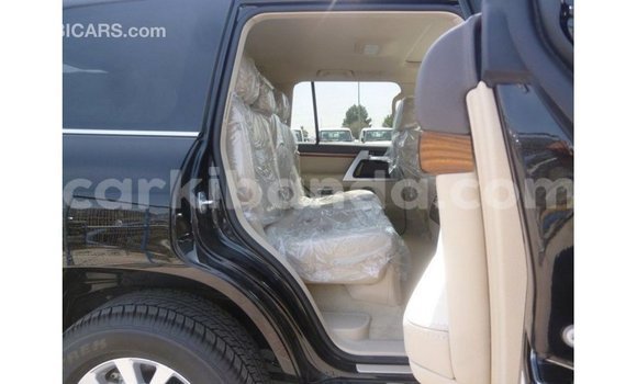 Nunua Imported Toyota Land Cruiser Nyeusi Gari ndani ya Import - Dubai nchini Uganda Nunua Imported Toyota Land Cruiser Nyeusi Gari ndani ya Import - Dubai nchini Uganda