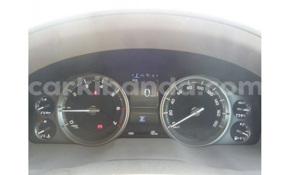 Nunua Imported Toyota Land Cruiser Nyeusi Gari ndani ya Import - Dubai nchini Uganda Nunua Imported Toyota Land Cruiser Nyeusi Gari ndani ya Import - Dubai nchini Uganda