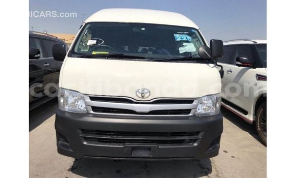 Gura Imported Toyota Hiace White Imodoka i Import - Dubai mu Uganda Gura Imported Toyota Hiace White Imodoka i Import - Dubai mu Uganda