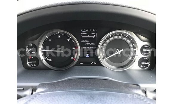 Gura Imported Toyota Land Cruiser White Imodoka i Import - Dubai mu Uganda Gura Imported Toyota Land Cruiser White Imodoka i Import - Dubai mu Uganda
