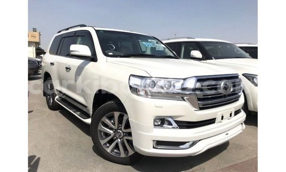 Buy Import Toyota Land Cruiser White Car in Import - Dubai in Uganda Buy Import Toyota Land Cruiser White Car in Import - Dubai in Uganda
