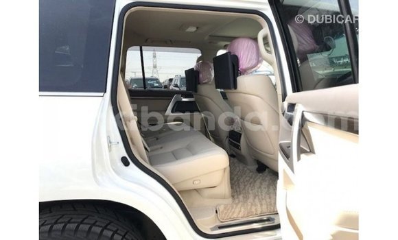 Buy Import Toyota Land Cruiser White Car in Import - Dubai in Uganda Buy Import Toyota Land Cruiser White Car in Import - Dubai in Uganda
