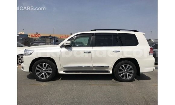 Buy Import Toyota Land Cruiser White Car in Import - Dubai in Uganda Buy Import Toyota Land Cruiser White Car in Import - Dubai in Uganda
