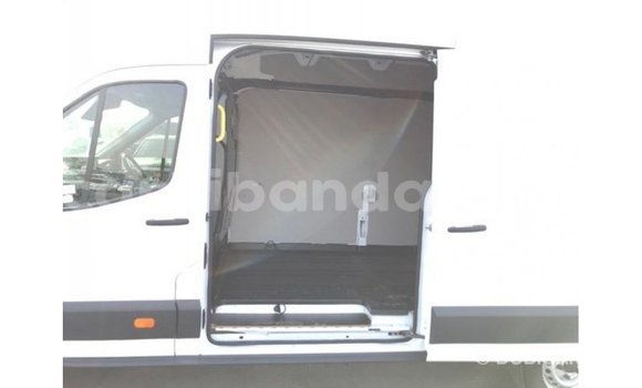 Buy Import Ford Club Wagon White Car in Import - Dubai in Uganda Buy Import Ford Club Wagon White Car in Import - Dubai in Uganda