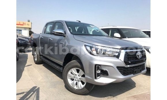 Nunua Imported Toyota Hilux Nyingine Gari ndani ya Import - Dubai nchini Uganda Nunua Imported Toyota Hilux Nyingine Gari ndani ya Import - Dubai nchini Uganda