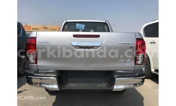 Nunua Imported Toyota Hilux Nyingine Gari ndani ya Import - Dubai nchini Uganda Nunua Imported Toyota Hilux Nyingine Gari ndani ya Import - Dubai nchini Uganda