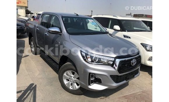 Nunua Imported Toyota Hilux Nyingine Gari ndani ya Import - Dubai nchini Uganda Nunua Imported Toyota Hilux Nyingine Gari ndani ya Import - Dubai nchini Uganda