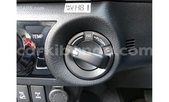 Nunua Imported Toyota Hilux Nyingine Gari ndani ya Import - Dubai nchini Uganda Nunua Imported Toyota Hilux Nyingine Gari ndani ya Import - Dubai nchini Uganda