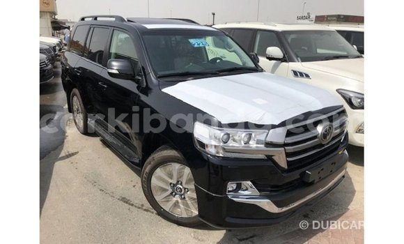 Acheter Import Voiture Toyota Land Cruiser Noir à Import - Dubai, Ouganda Acheter Import Voiture Toyota Land Cruiser Noir à Import - Dubai, Ouganda