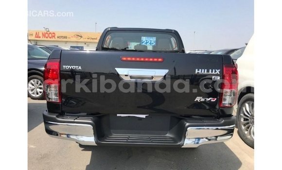 Gura Imported Toyota Hilux Black Imodoka i Import - Dubai mu Uganda Gura Imported Toyota Hilux Black Imodoka i Import - Dubai mu Uganda