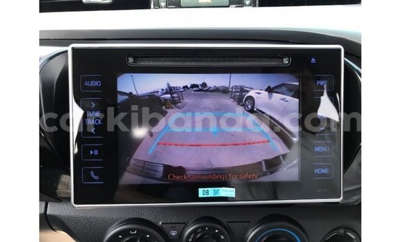 Gura Imported Toyota Hilux Black Imodoka i Import - Dubai mu Uganda Gura Imported Toyota Hilux Black Imodoka i Import - Dubai mu Uganda