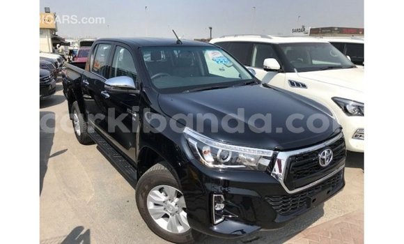 Nunua Imported Toyota Hilux Nyeusi Gari ndani ya Import - Dubai nchini Uganda Nunua Imported Toyota Hilux Nyeusi Gari ndani ya Import - Dubai nchini Uganda