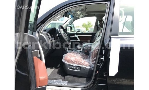 Gura Imported Toyota Land Cruiser Black Imodoka i Import - Dubai mu Uganda Gura Imported Toyota Land Cruiser Black Imodoka i Import - Dubai mu Uganda