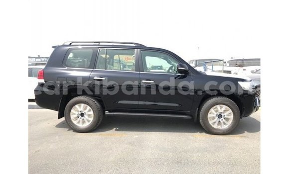 Gura Imported Toyota Land Cruiser Black Imodoka i Import - Dubai mu Uganda Gura Imported Toyota Land Cruiser Black Imodoka i Import - Dubai mu Uganda