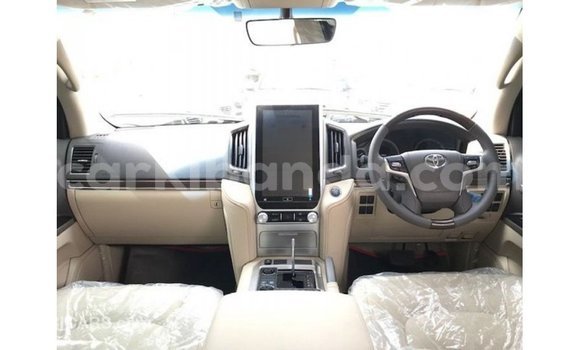 Nunua Imported Toyota Land Cruiser Nyingine Gari ndani ya Import - Dubai nchini Uganda Nunua Imported Toyota Land Cruiser Nyingine Gari ndani ya Import - Dubai nchini Uganda