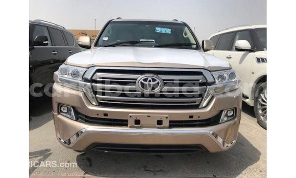 Nunua Imported Toyota Land Cruiser Nyingine Gari ndani ya Import - Dubai nchini Uganda Nunua Imported Toyota Land Cruiser Nyingine Gari ndani ya Import - Dubai nchini Uganda