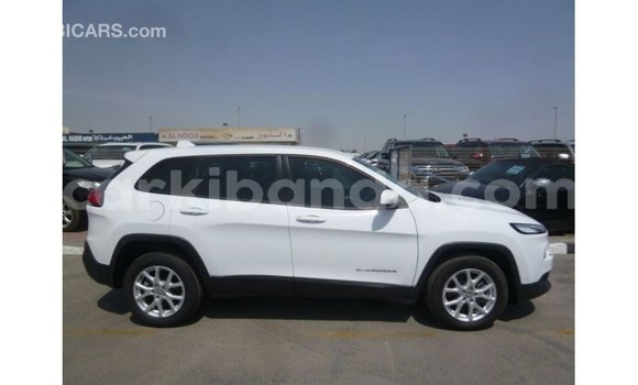 Acheter Import Voiture Jeep Cherokee Blanc à Import - Dubai, Ouganda Acheter Import Voiture Jeep Cherokee Blanc à Import - Dubai, Ouganda