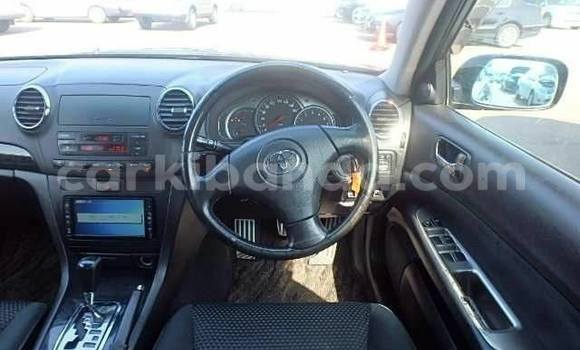 Gura Yakoze Toyota Verso Black Imodoka i Kampala mu Uganda Gura Yakoze Toyota Verso Black Imodoka i Kampala mu Uganda