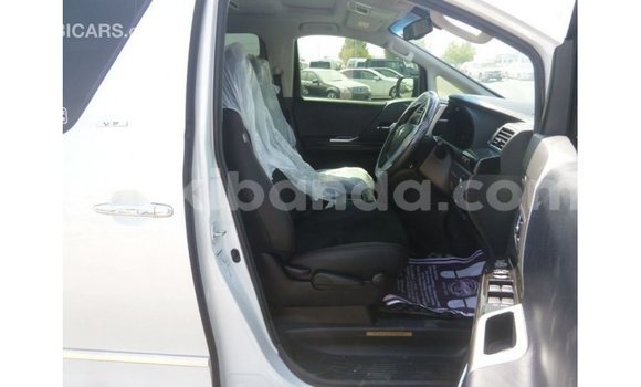 Nunua Imported Toyota Vellfire Nyeupe Gari ndani ya Import - Dubai nchini Uganda Nunua Imported Toyota Vellfire Nyeupe Gari ndani ya Import - Dubai nchini Uganda