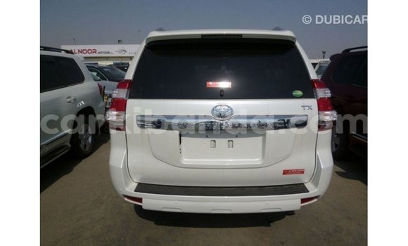 Acheter Import Voiture Toyota Prado Blanc à Import - Dubai, Ouganda Acheter Import Voiture Toyota Prado Blanc à Import - Dubai, Ouganda