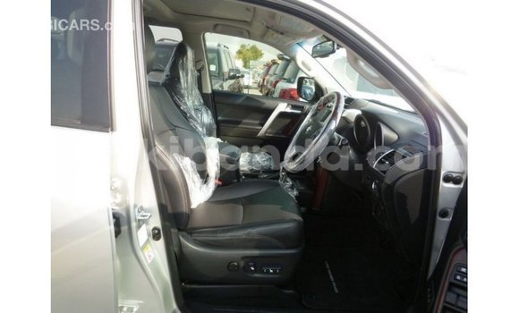 Nunua Imported Toyota Prado Nyingine Gari ndani ya Import - Dubai nchini Uganda Nunua Imported Toyota Prado Nyingine Gari ndani ya Import - Dubai nchini Uganda