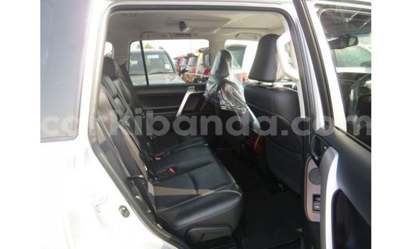 Nunua Imported Toyota Prado Nyingine Gari ndani ya Import - Dubai nchini Uganda Nunua Imported Toyota Prado Nyingine Gari ndani ya Import - Dubai nchini Uganda