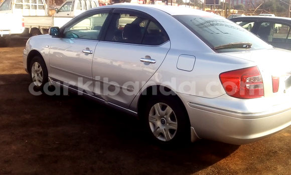 Gura Yakoze Toyota 4Runner Silver Imodoka i Kampala mu Uganda Gura Yakoze Toyota 4Runner Silver Imodoka i Kampala mu Uganda