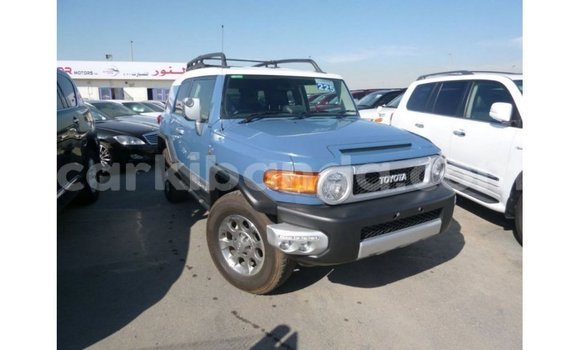 Nunua Imported Toyota FJ Cruiser Bluu Gari ndani ya Import - Dubai nchini Uganda Nunua Imported Toyota FJ Cruiser Bluu Gari ndani ya Import - Dubai nchini Uganda