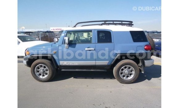 Nunua Imported Toyota FJ Cruiser Bluu Gari ndani ya Import - Dubai nchini Uganda Nunua Imported Toyota FJ Cruiser Bluu Gari ndani ya Import - Dubai nchini Uganda