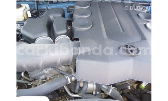 Nunua Imported Toyota FJ Cruiser Bluu Gari ndani ya Import - Dubai nchini Uganda Nunua Imported Toyota FJ Cruiser Bluu Gari ndani ya Import - Dubai nchini Uganda