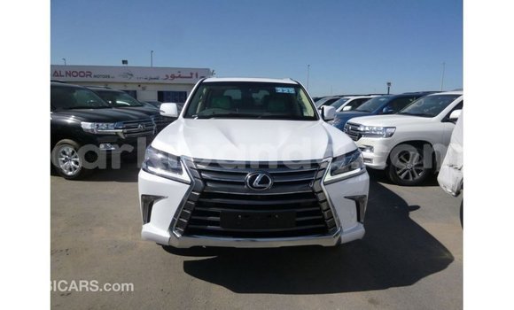Gura Imported Lexus LX White Imodoka i Import - Dubai mu Uganda Gura Imported Lexus LX White Imodoka i Import - Dubai mu Uganda