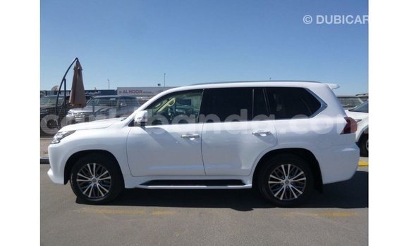 Gura Imported Lexus LX White Imodoka i Import - Dubai mu Uganda Gura Imported Lexus LX White Imodoka i Import - Dubai mu Uganda