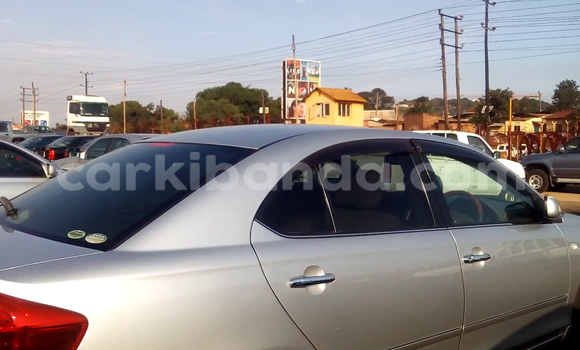 Gura Yakoze Toyota 4Runner Silver Imodoka i Kampala mu Uganda Gura Yakoze Toyota 4Runner Silver Imodoka i Kampala mu Uganda