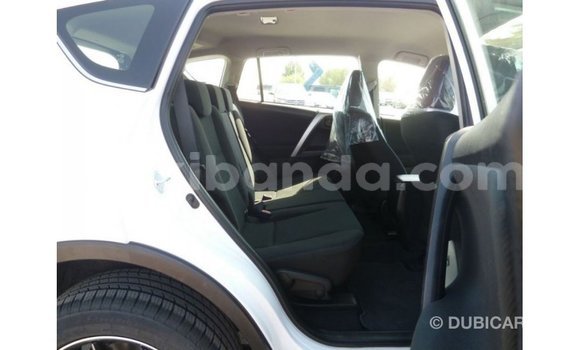 Acheter Import Voiture Toyota 4Runner Blanc à Import - Dubai, Ouganda Acheter Import Voiture Toyota 4Runner Blanc à Import - Dubai, Ouganda