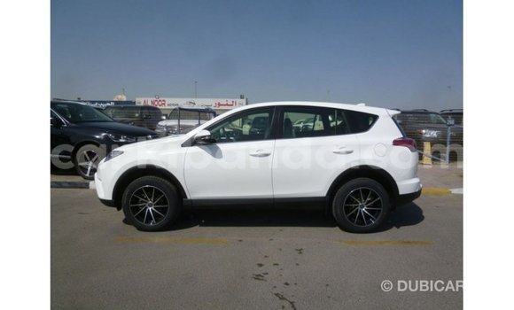 Acheter Import Voiture Toyota 4Runner Blanc à Import - Dubai, Ouganda Acheter Import Voiture Toyota 4Runner Blanc à Import - Dubai, Ouganda