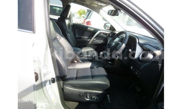 Acheter Import Voiture Toyota 4Runner Autre à Import - Dubai, Ouganda Acheter Import Voiture Toyota 4Runner Autre à Import - Dubai, Ouganda