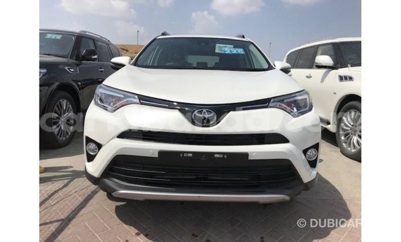 Nunua Imported Toyota 4Runner Nyeupe Gari ndani ya Import - Dubai nchini Uganda Nunua Imported Toyota 4Runner Nyeupe Gari ndani ya Import - Dubai nchini Uganda