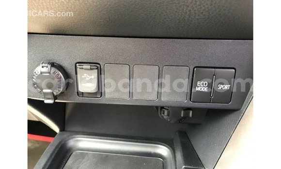 Nunua Imported Toyota 4Runner Nyeupe Gari ndani ya Import - Dubai nchini Uganda Nunua Imported Toyota 4Runner Nyeupe Gari ndani ya Import - Dubai nchini Uganda