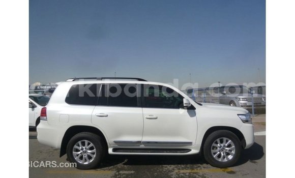 Buy Import Toyota Land Cruiser White Car in Import - Dubai in Uganda Buy Import Toyota Land Cruiser White Car in Import - Dubai in Uganda