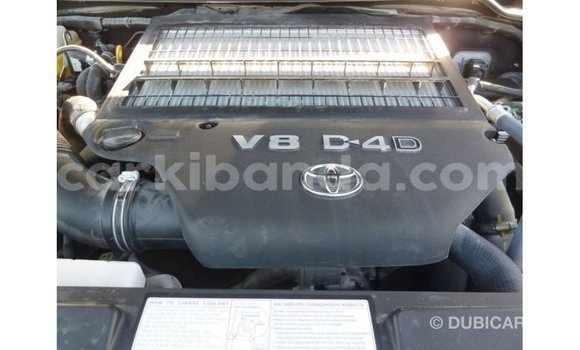 Nunua Imported Toyota Land Cruiser Nyingine Gari ndani ya Import - Dubai nchini Uganda Nunua Imported Toyota Land Cruiser Nyingine Gari ndani ya Import - Dubai nchini Uganda