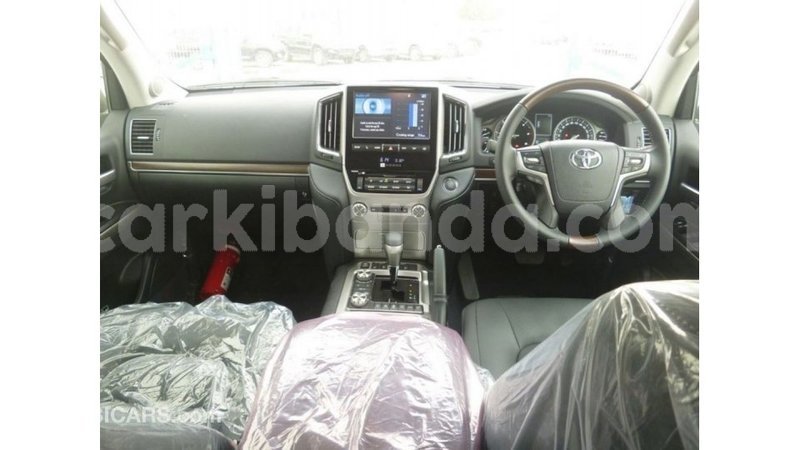 Big with watermark toyota land cruiser uganda import dubai 9409