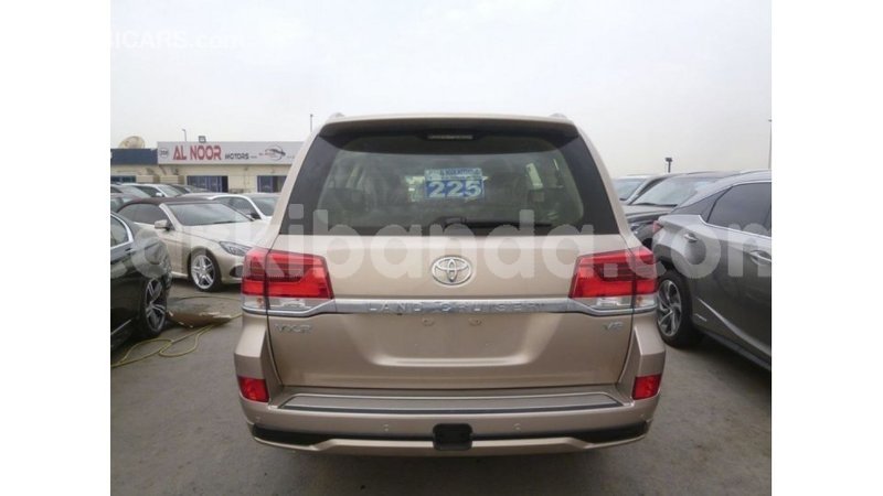 Big with watermark toyota land cruiser uganda import dubai 9409