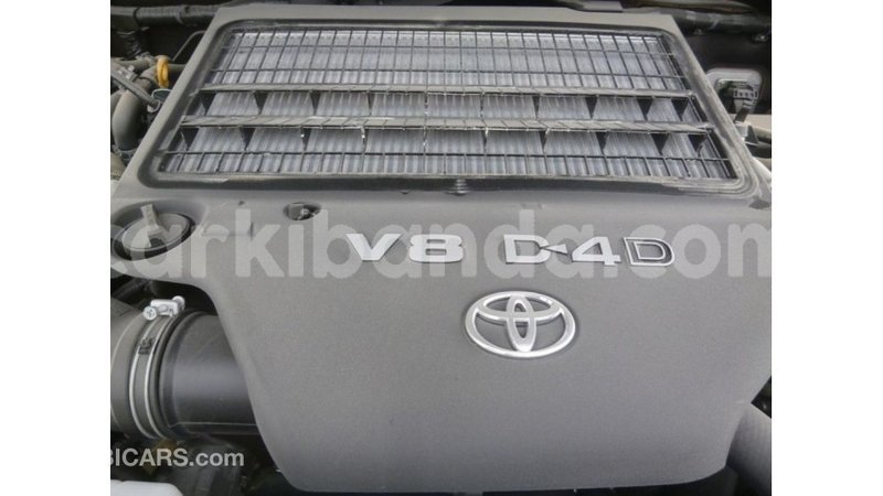 Big with watermark toyota land cruiser uganda import dubai 9409