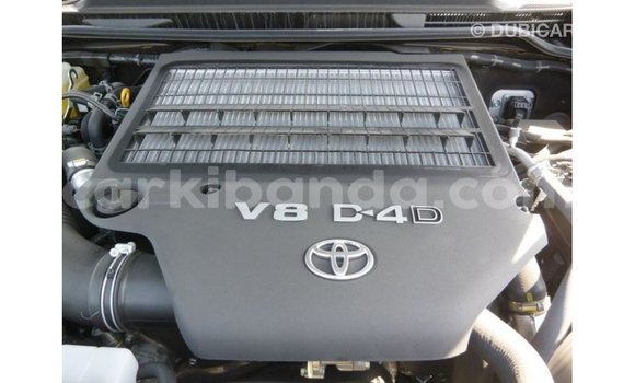 Acheter Import Voiture Toyota Land Cruiser Noir à Import - Dubai, Ouganda Acheter Import Voiture Toyota Land Cruiser Noir à Import - Dubai, Ouganda