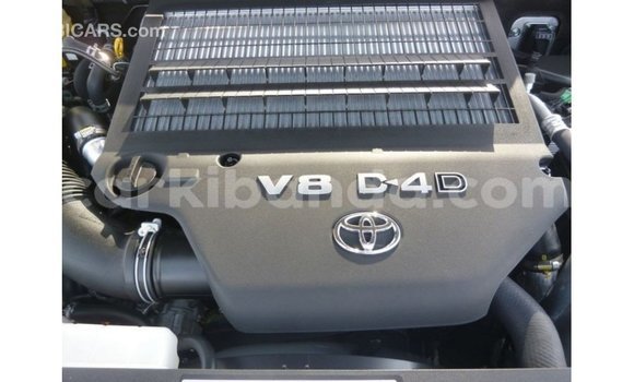 Buy Import Toyota Land Cruiser Brown Car in Import - Dubai in Uganda Buy Import Toyota Land Cruiser Brown Car in Import - Dubai in Uganda